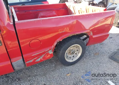 1997 Chevrolet S-10 Fleetside z USA, uszkodzony, nr VIN 1GCCS1443V8205072